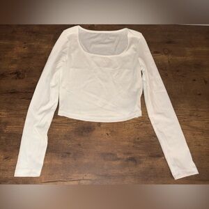 NWOT Elegant White Ribbed Long Sleeve Crop Top